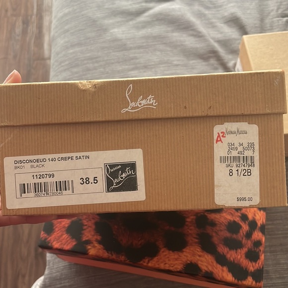 Christian Louboutin Paris - Picture 13 of 13